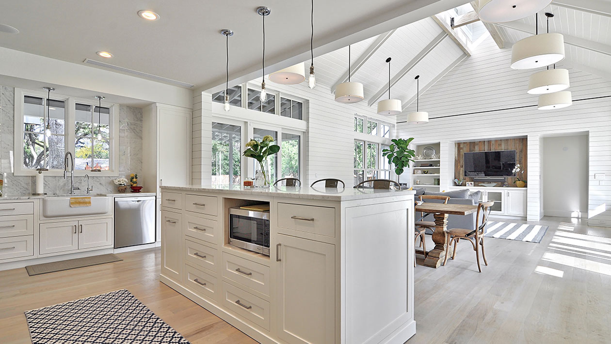 Farm haus kitchen living room